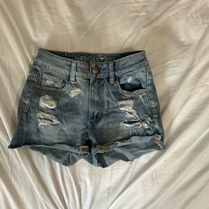 AMERICAN EAGLE HIGH RISE SHORTIE DISTRESSED BLUE DENIM SHORTS
